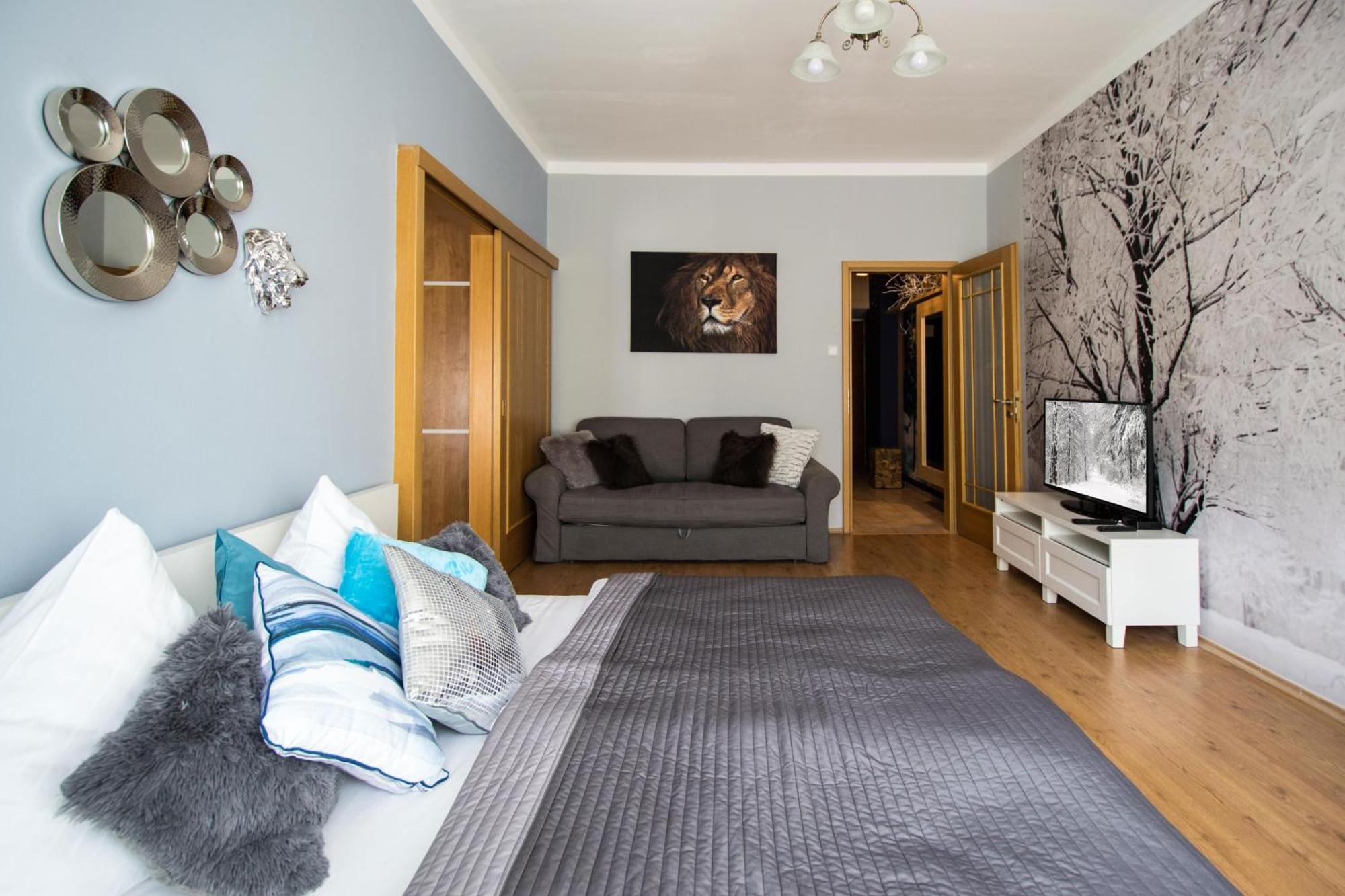 Main Prague Square Apartments Sauna And Fireplace Ngoại thất bức ảnh