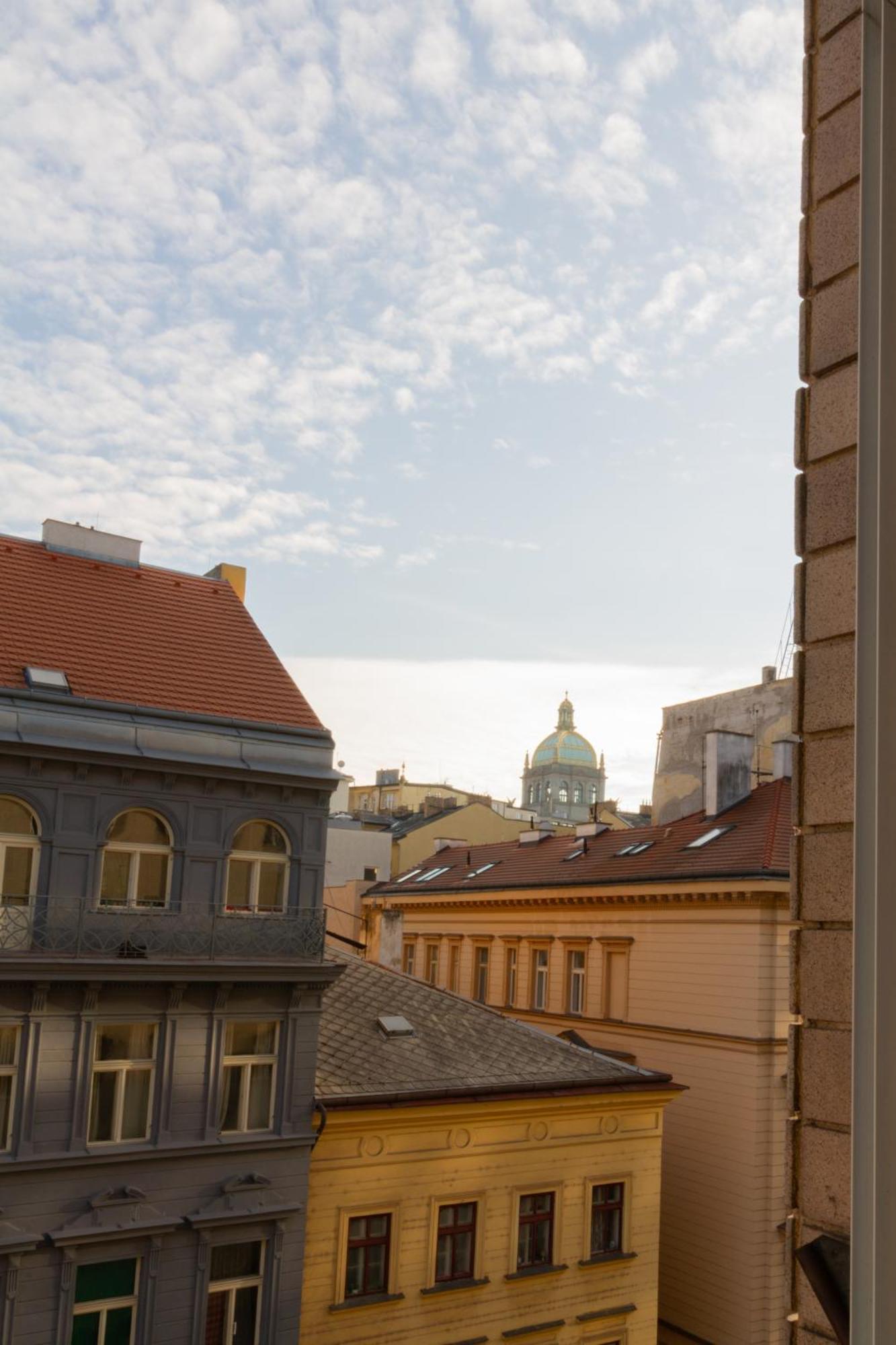 Main Prague Square Apartments Sauna And Fireplace Ngoại thất bức ảnh
